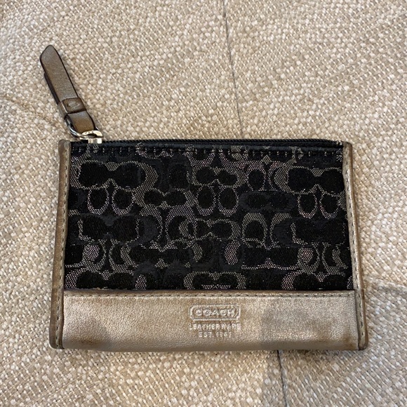 Coach Coin/Card/Key Wallet - Picture 2 of 4